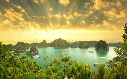 Alba alla baia di Halong