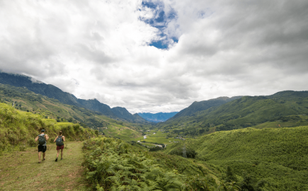 Guida Turistica Parlante Italiano In Vietnam, Laos E Cambogia