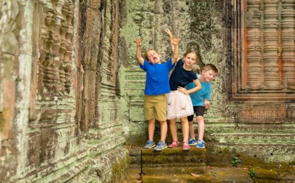 Bambini in tour Angkor