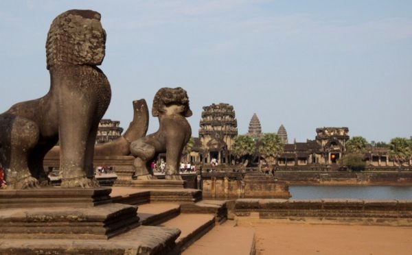 Statue di leoni ad Angkor Wat