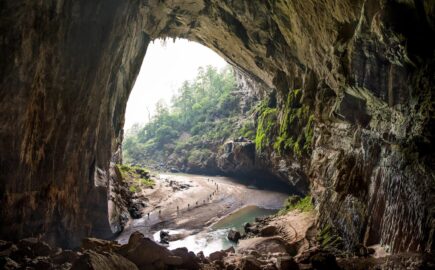 Grottadihaneninphongnhakebangtouravventuravietnam