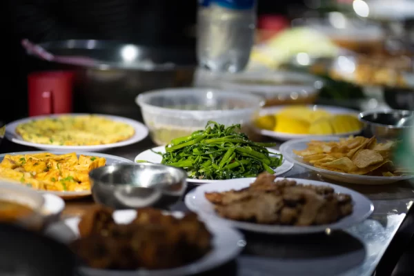 TOUR ALLA GROTTA DI TU LAN